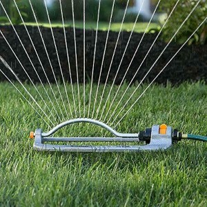 Best Heavy-Duty Option - Melnor 65118 Oscillating Sprinkler